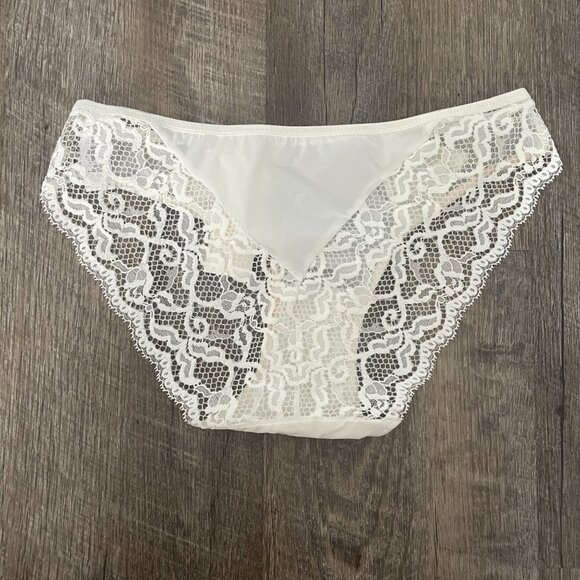 Lou Belle De Lou Sheer Lace Brief in White Size Small NWT - Picture 4 of 6